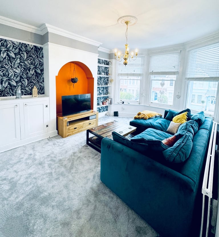 Lovely cosy 1 bed flat by sea  (rent including bills package)