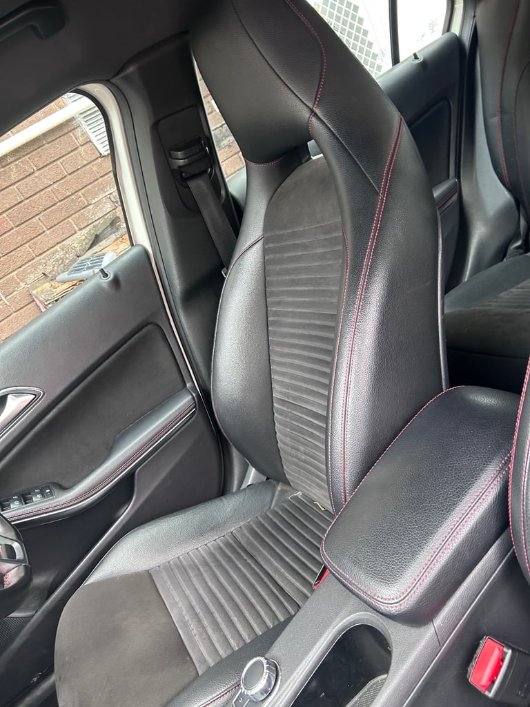 Mercedes-Benz, A CLASS, Hatchback, 2014, Manual, 2143 (cc), 5 doors