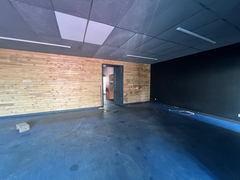 Commercial property for rent