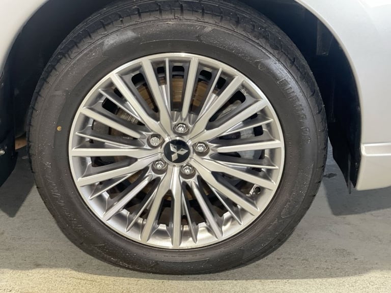 2020 20 MITSUBISHI OUTLANDER 2.4H TWINMOTOR 13.8KWH DESIGN SUV 5DR PETROL PLUG-I