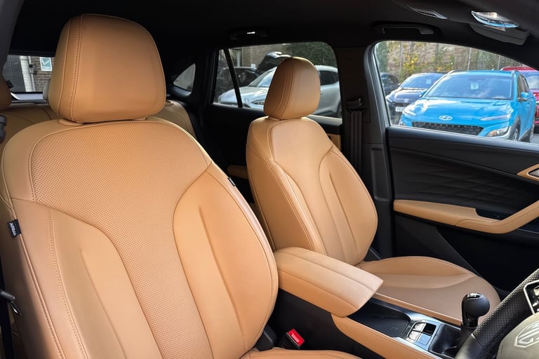 2024 MG MG HS 106290 Hatchback Petrol Manual