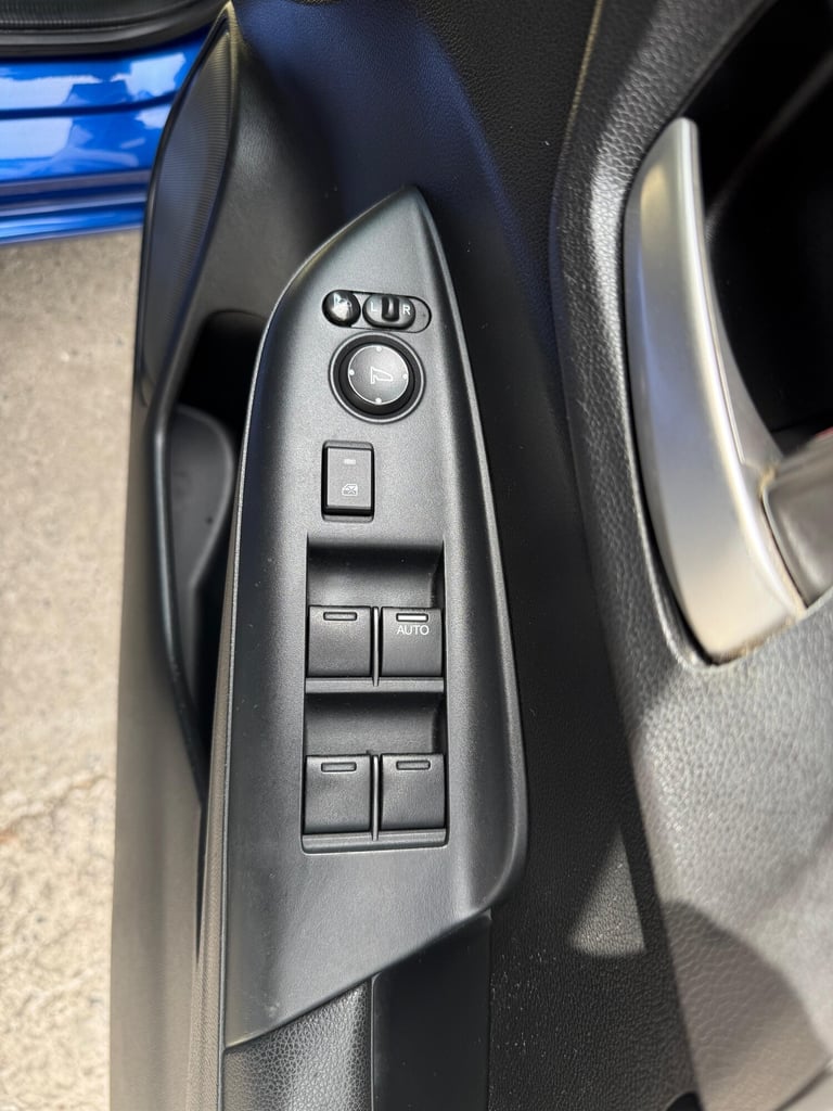 2014 Honda Fit JAZZ 1.5 HYBRID AUTO Hatchback Petrol/Electric Hybrid Automatic