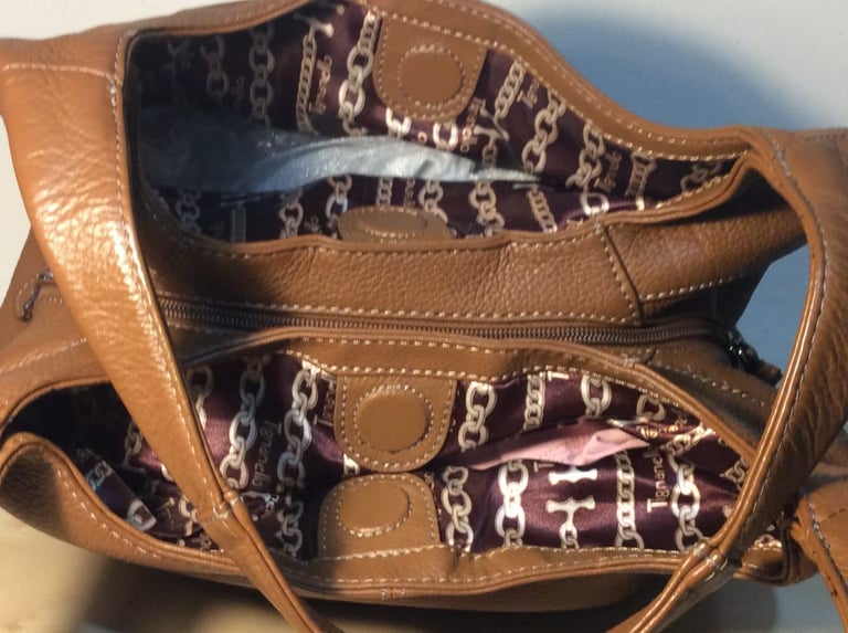 Tignenallo Brown Leather Bag RRP £50