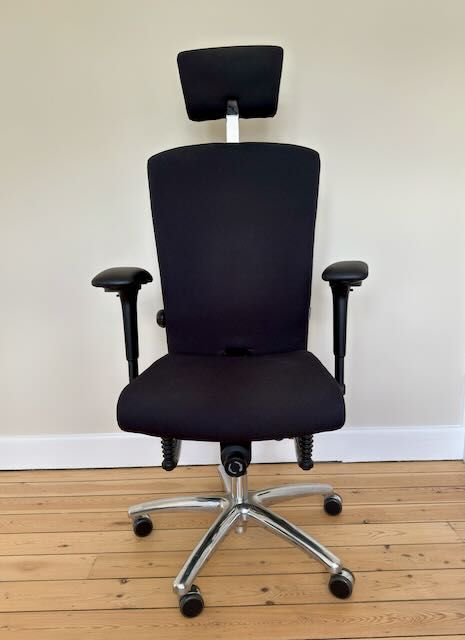 Haider Bioswing 560 iQ S ergonomic desk chair in excellent condition RRP £1999