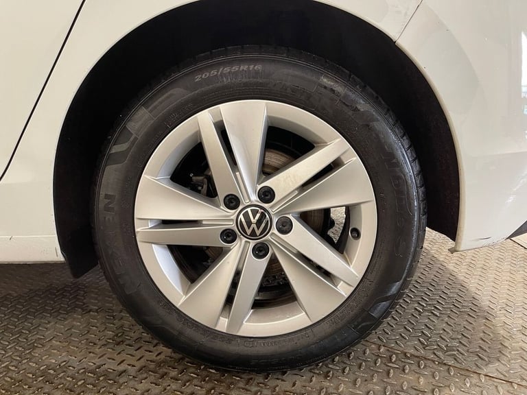 2021 Volkswagen Golf 1.5 eTSI MHEV Life Hatchback 5dr Petrol Hybrid DSG Euro 6 (s/s) (150 ps) Hat...