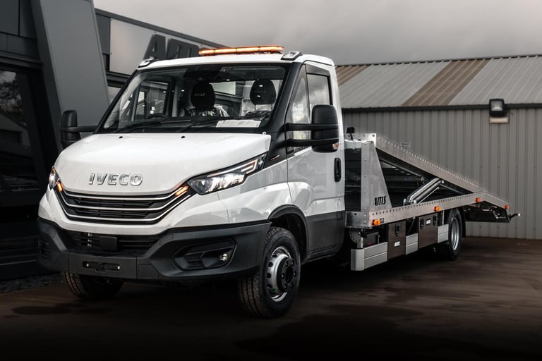IVECO DAILY 180BHP MANUAL 7.2 TONNE TWIN DECK RECOVERY TRUCK CAR TRANSPORTER 