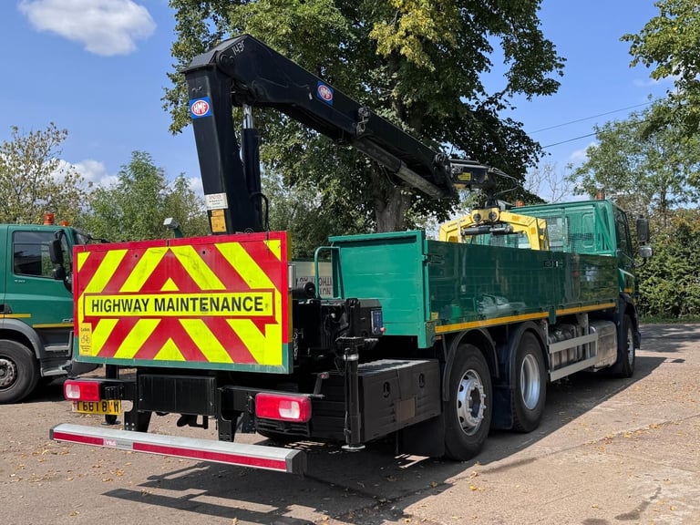 2015 DAF CF 75.330 D/S WITH HMF 1430 CRANE