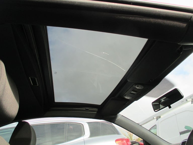 Volkswagen EOS 1.4 TSI SE Cabriolet Euro 5 2dr Petrol Manual - Image 23