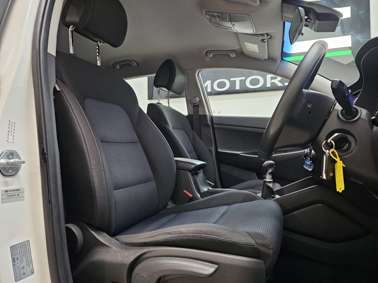 2015 Hyundai TUCSON 1.7 CRDi Blue Drive SE Nav 5dr 2WD ESTATE Diesel Manual