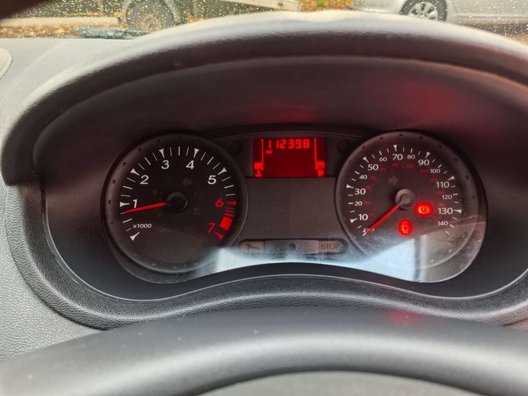 2009 Renault Clio 1.1 Clio Expression 16v 5dr Hatchback Petrol Manual