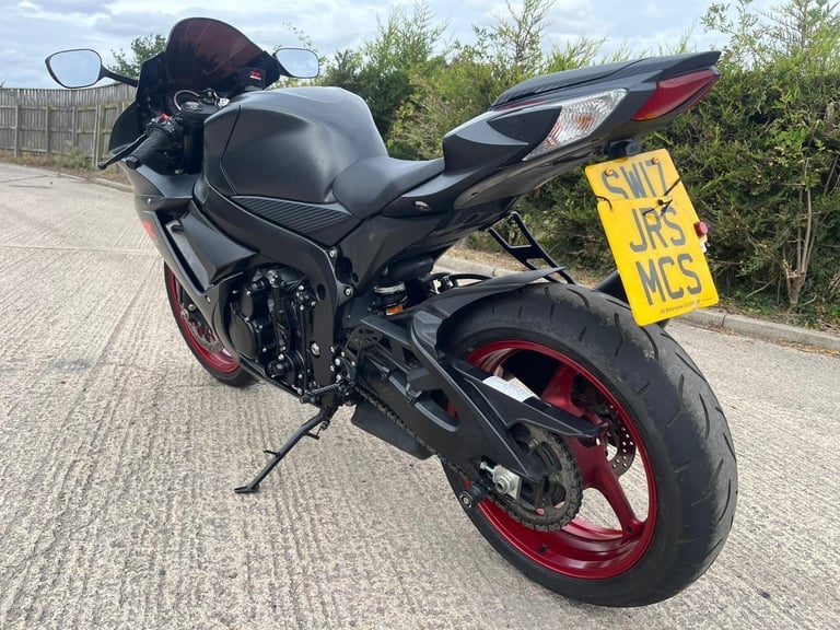2017 17 SUZUKI GSXR 600 L7 GSXR600 SPORTS 600 SUPERSPORT BLACK - 5k MILES ONLY