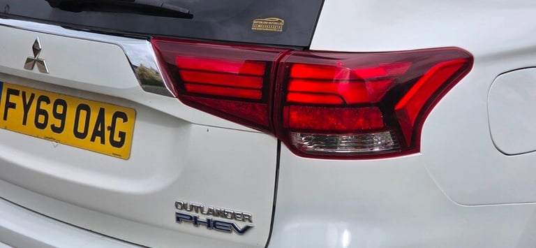 2019 Mitsubishi Outlander 2.4 PHEV Juro 5dr Auto ESTATE PETROL/ELECTRIC Automatic