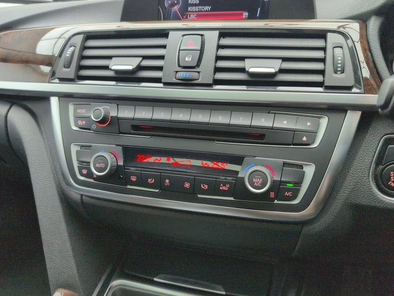 2015 BMW 3 Series 3.0 335i Luxury Saloon 4dr Petrol Auto Euro 6 (s/s) (306 ps) GLASS SUNROOF+ SAL...