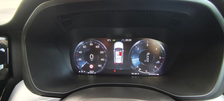 2018 Volvo XC60 2.0L Momentum Pro D4 AWD Auto SUV 5dr Diesel Automatic Euro 6 (188 bhp) SUV Diese...