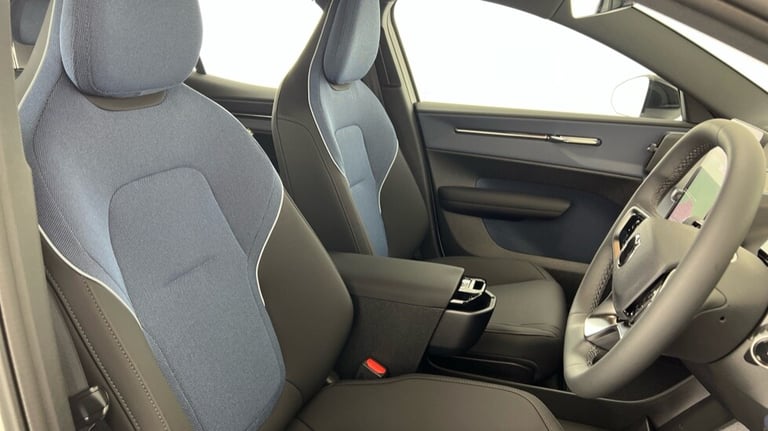 2025 Volvo EX30 Plus, Single Motor Extended Range, Electric Estate Electric Automatic