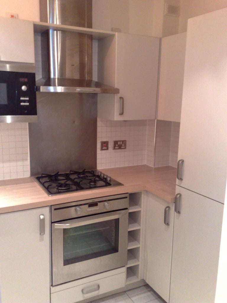 BIG Medium IN CHINGFORD , E4 8PJ FOR £653pcm..AVAILABLE STRAIGHTAWAY!