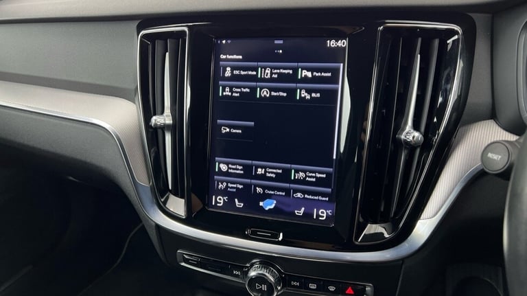 2020 Volvo V60 R-Design, B5 mild hybrid Estate Petrol Automatic