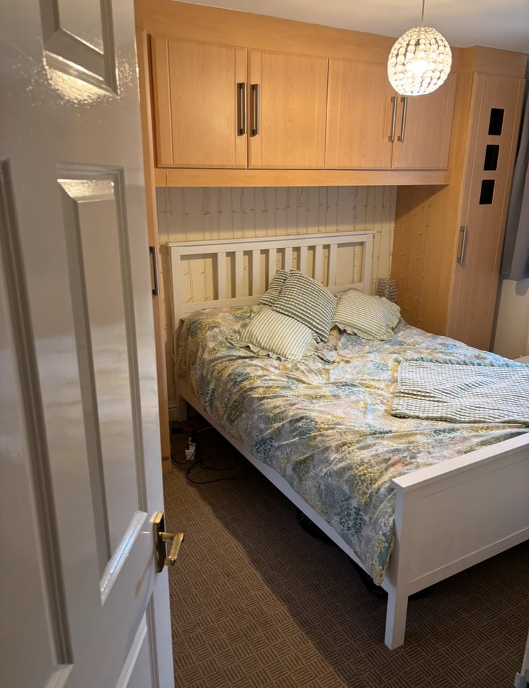 image for Double bedroom with en suite 