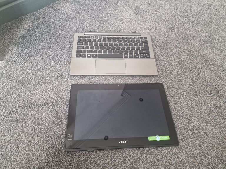 Acer Aspire switch 11v, HYBRID, 11.6in, 4GB Ram, 60gbSSD, intel core M, win10