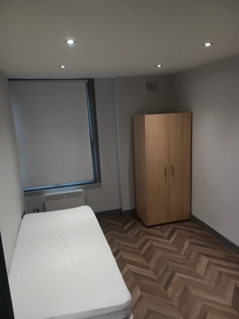 Studio to Rent in Hackney, East London, (E8 1PB) DSS welcome (over 35 years)