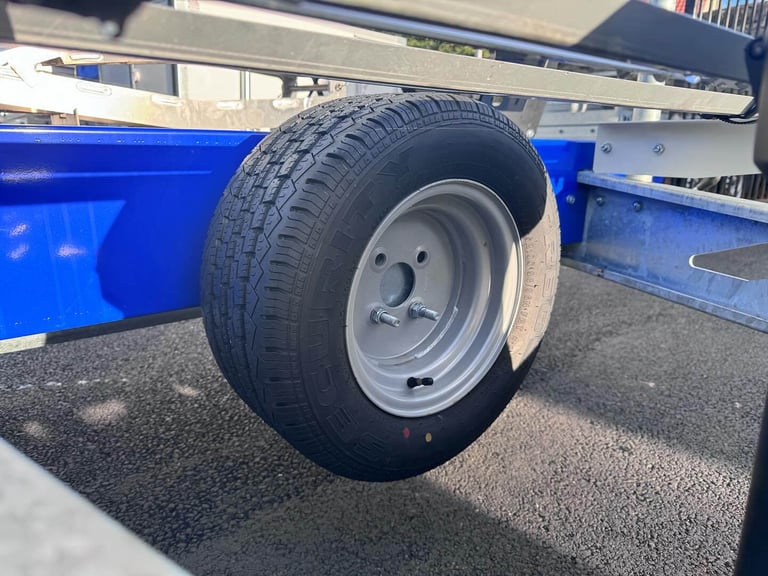 REDUCED PRICE!! SINGLE MOTORBIKE TRAILER WITH REMOVABLE BIKE RACK 750KG