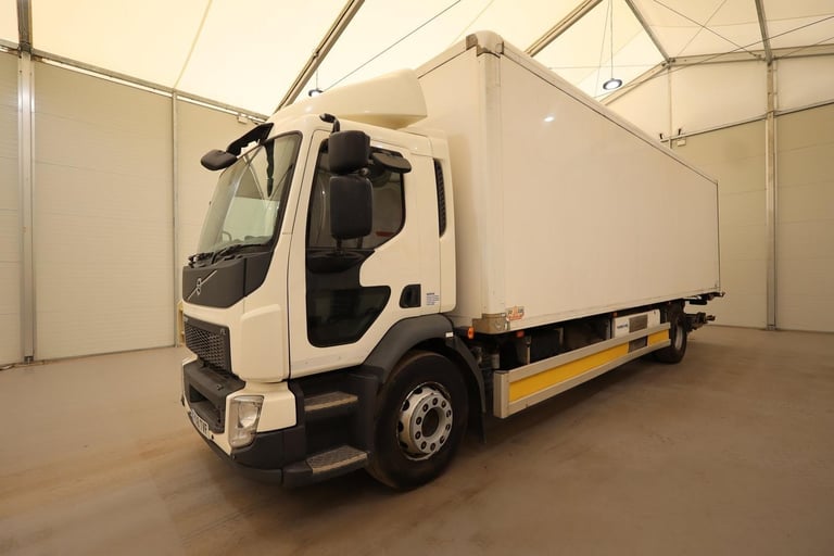 2018 (18 PLATE) Volvo FL250 4x2 Euro 6 Refrigerated