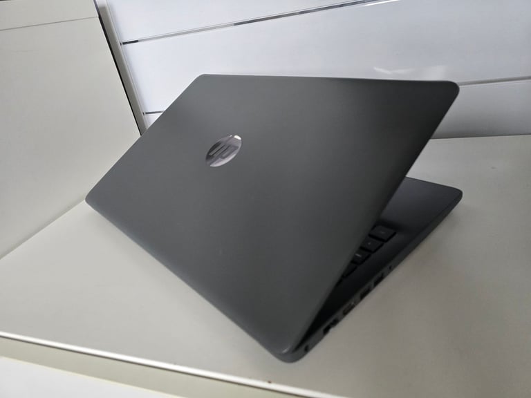HP Pavilion 15-da0595 15inch laptop Intel i7, 8GB Ram