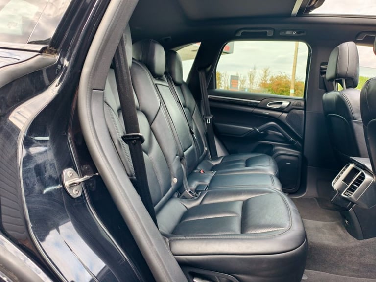 2017 Porsche Cayenne S Platinum Edition E-Hybrid 5dr Tiptronic S ESTATE PETROL/ELECTRIC Automatic