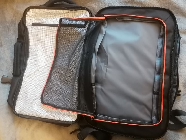 HOMIEE brand new never use. Cabin Bags 22x16x8inch for Ryanair Underseat Carry-ons Backpack