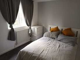 beautiful room for rent in portobello 