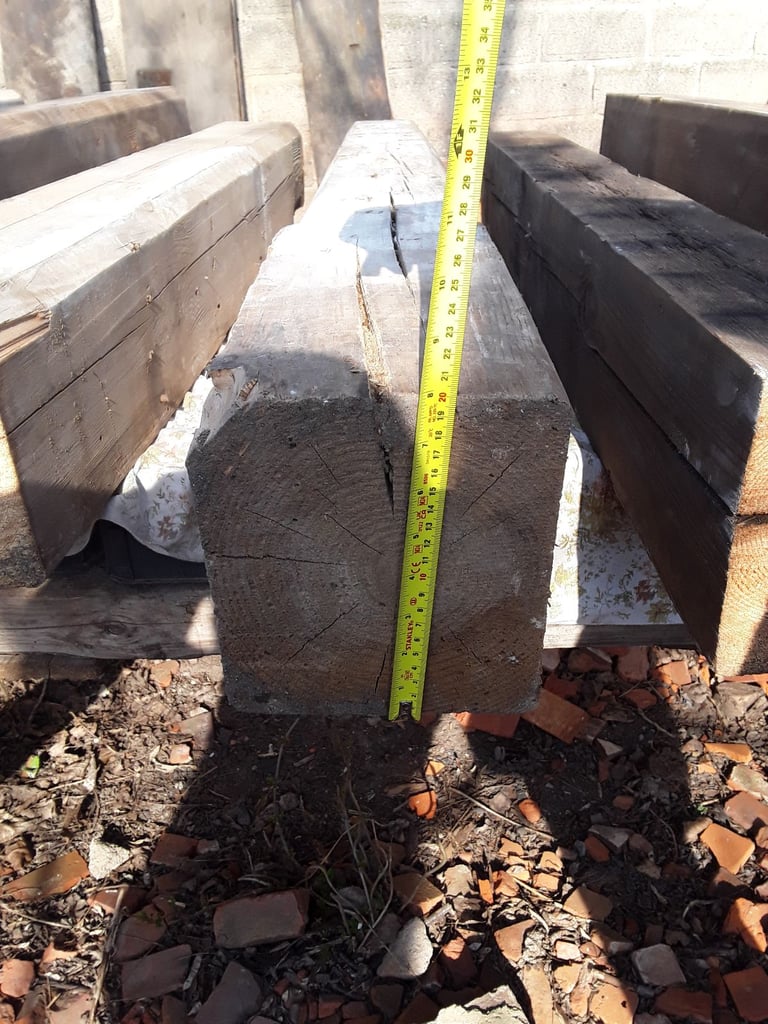 Reclaimed, 200 years solid pine beam. 5.6 foot long.