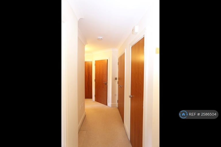 2 bedroom flat in Elizabeth Jennings Way, Oxford, OX2 (2 bed) (#2586504)