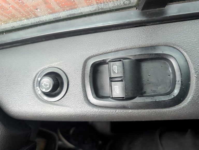 FORD TRANSIT CUSTOM 2.2 TDCi 290 Limited 2015