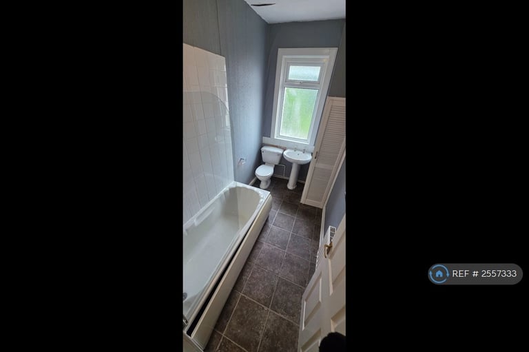 2 bedroom house in Church Street, Westhoughton, Bolton, BL5 (2 bed) (#2557333)