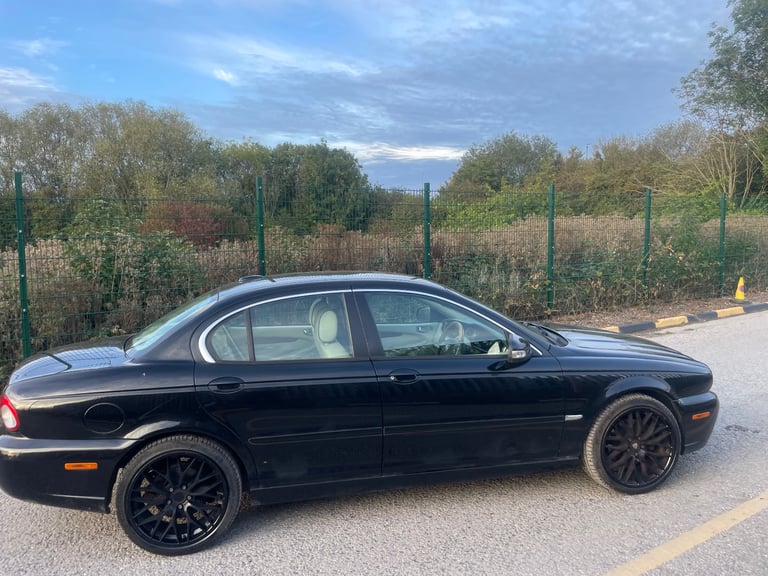 JAGUAR X-TYPE 2.2 D SOVEREIGN 09 REG BLACK 4 DOOR SALOON MOT DECEMBER 12TH 2025 SERVICE HISTORY