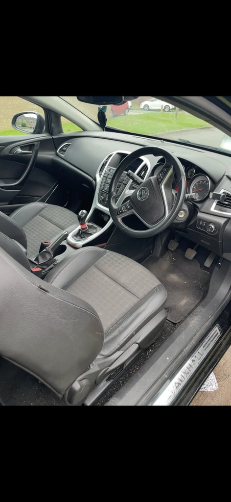 OFFERS Vauxhall, ASTRA GTC, Hatchback, 2014, Manual, 1598 (cc), 3 doors