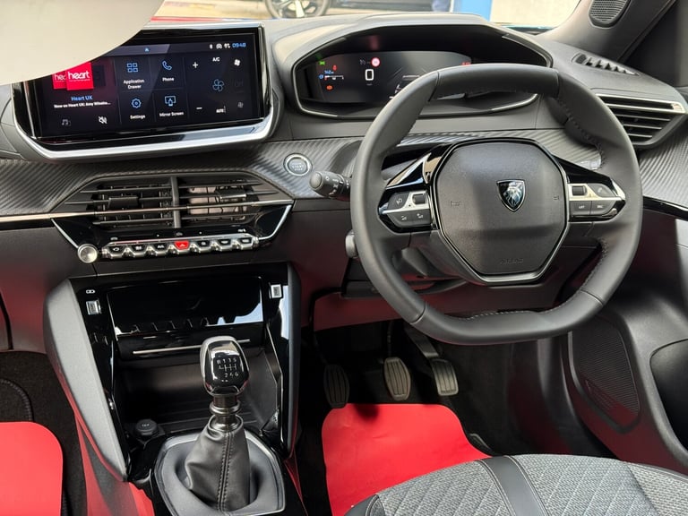 2025 Peugeot 2008 1.2 PureTech Allure 5dr ONLY 710 MILES, MAY 2028 WARRANTY,  HATCHBACK Petrol Ma...