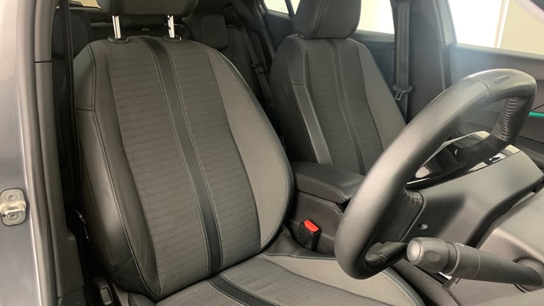 2022 Peugeot 2008 1.2 PureTech Allure Premium SUV 5dr Petrol Manual Euro 6 (s/s) (100 ps) SUV Pet...