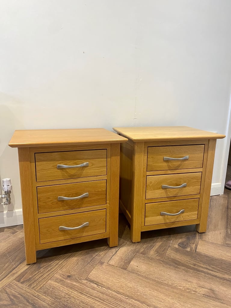 image for Pair of Oak Bedside Tables 