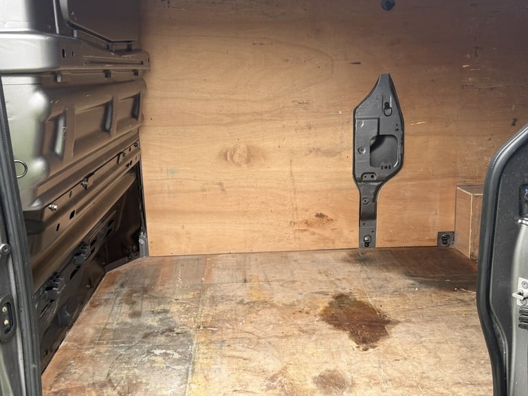 RENAULT TRAFIC 1.6 LL29 ENERGY dCi 140 Sport 2015