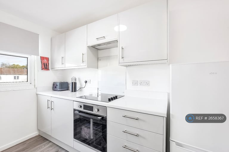 Studio flat in Norburn, Bretton, Peterborough, PE3 (#2658367)