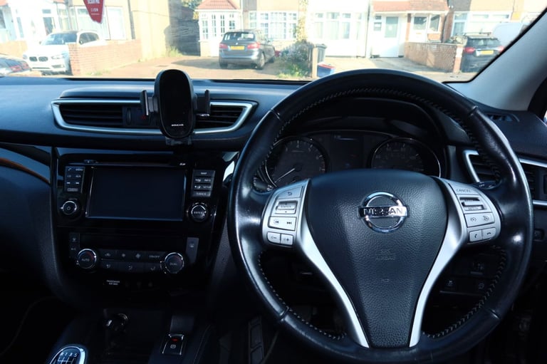 Nissan QASHQAI 2016, Hatchback, Petrol, Manual, 5 doors
