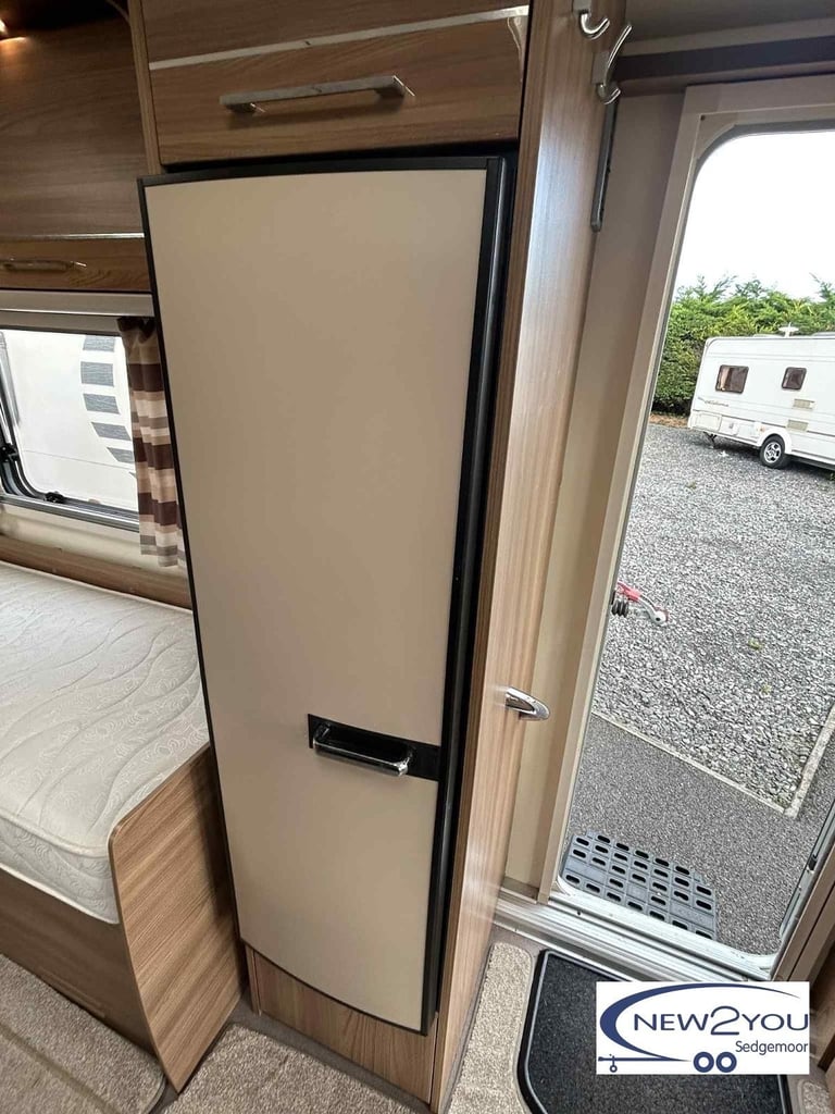 2015 Bailey Unicorn Cadiz 4 berth FIXED SINGLES Caravan - STOCK NO S082