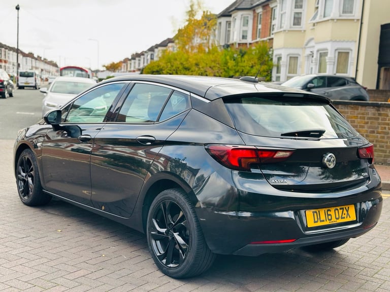 2016 Vauxhall Astra 1.6 CDTi 16V 136 SRi 5dr HATCHBACK Diesel Manual