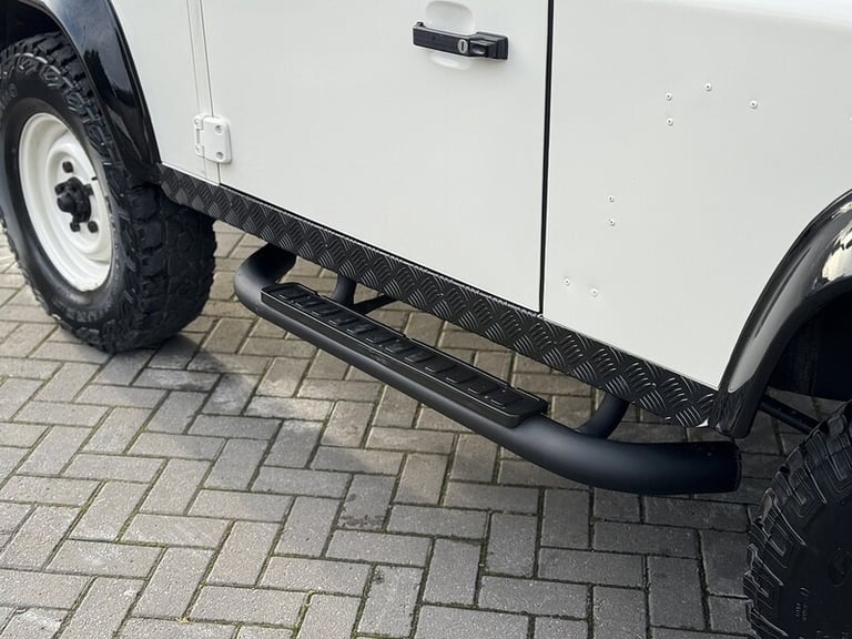 2010 Land Rover Defender Hard Top TDCi PANEL VAN DIESEL Manual