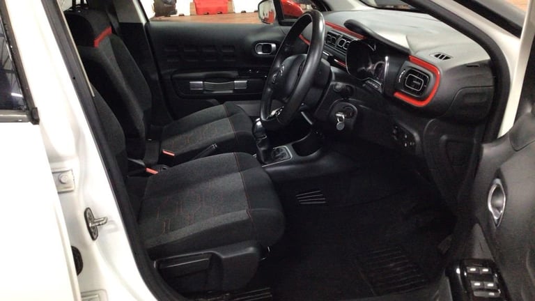 2017 Citroen C3 1.2 PureTech Flair Hatchback 5dr Petrol Manual Euro 6 (82 ps) F/S/H! 2 FORM Hatch...