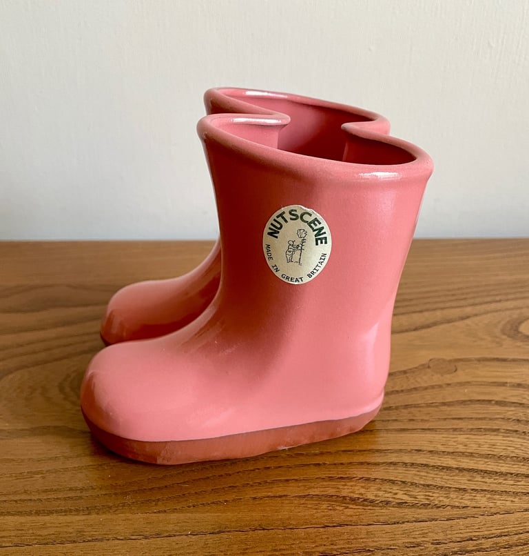 Small Indoor Ceramic Plant Pot in the Shape of a Pair of Pink Wellingtons BNWT
