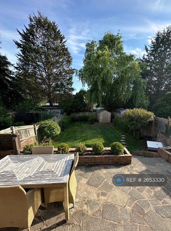 4 bedroom house in London, London, SE9 (4 bed) (#2653330)