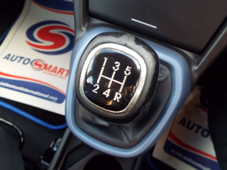 2014 Hyundai i10 1.0 Premium Hatchback 5dr Petrol Manual Euro 5 (66 ps) Hatchback Petrol Manual