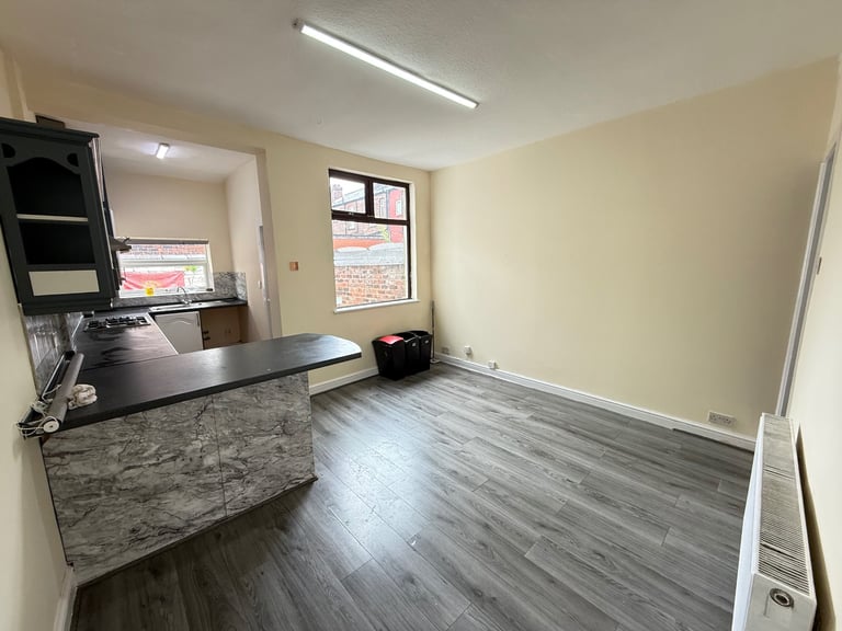 TO LET – IMMACULATE 2 BED TERRACE HOME in ABBEY HEY GORTON, MANCHESTER, (M18 Area)
